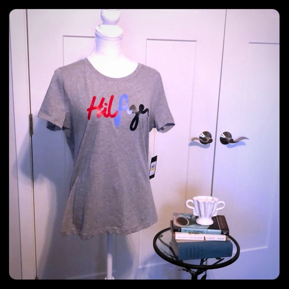 Tommy Hilfiger Tops - NWT Tommy Hilfiger M Tee!!